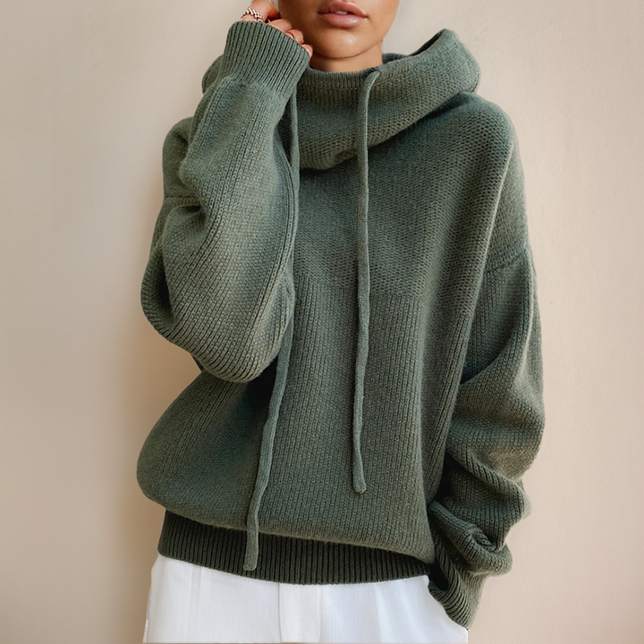 Eleganter Damenpullover für Herbst & Winter. Stilvolle Frauenmode mit hohem Kragen und langen Ärmeln.