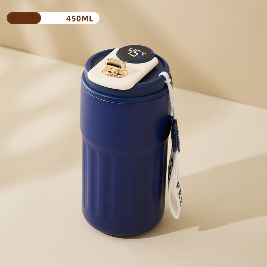 Stylischer Edelstahl-Kaffeebecher 450ml mit LED Anzeige, hält Getränke stundenlang heiß/kalt.