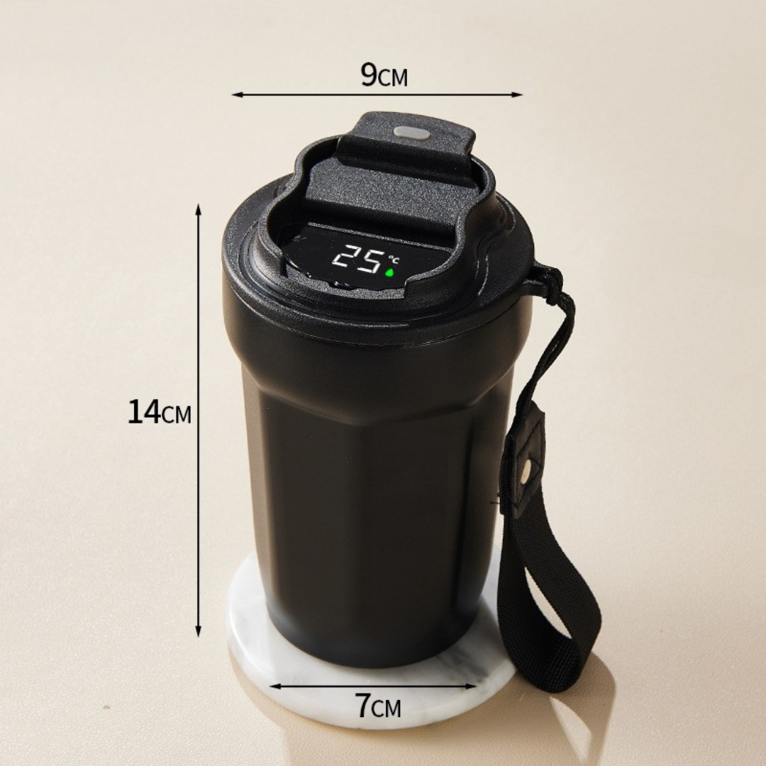 Auslaufsicherer Edelstahl-Reisebecher 450ml mit LED Temperaturanzeige für bewusste Genießer.