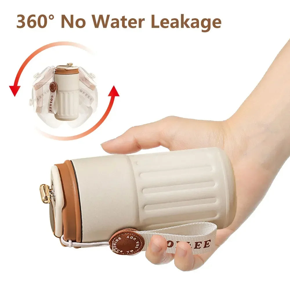 Auslaufsicherer Thermobecher 450ml, Edelstahl, mit LED-Display für genaue Temperaturanzeige.