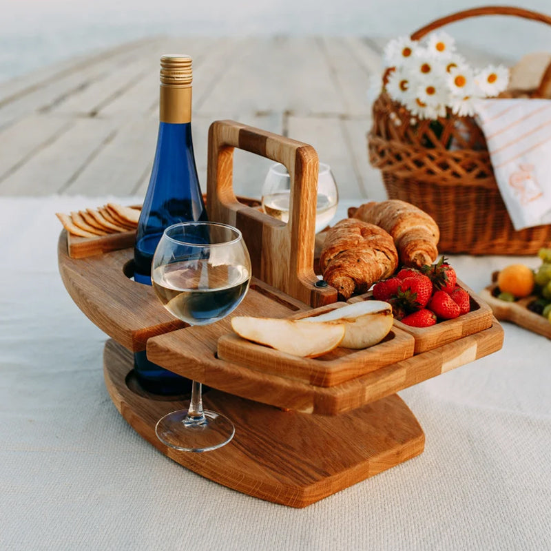 Praktischer Outdoor-Beistelltisch für Wein & Snacks. Faltbar, Holzoptik, ideal für Garten und Picknick.