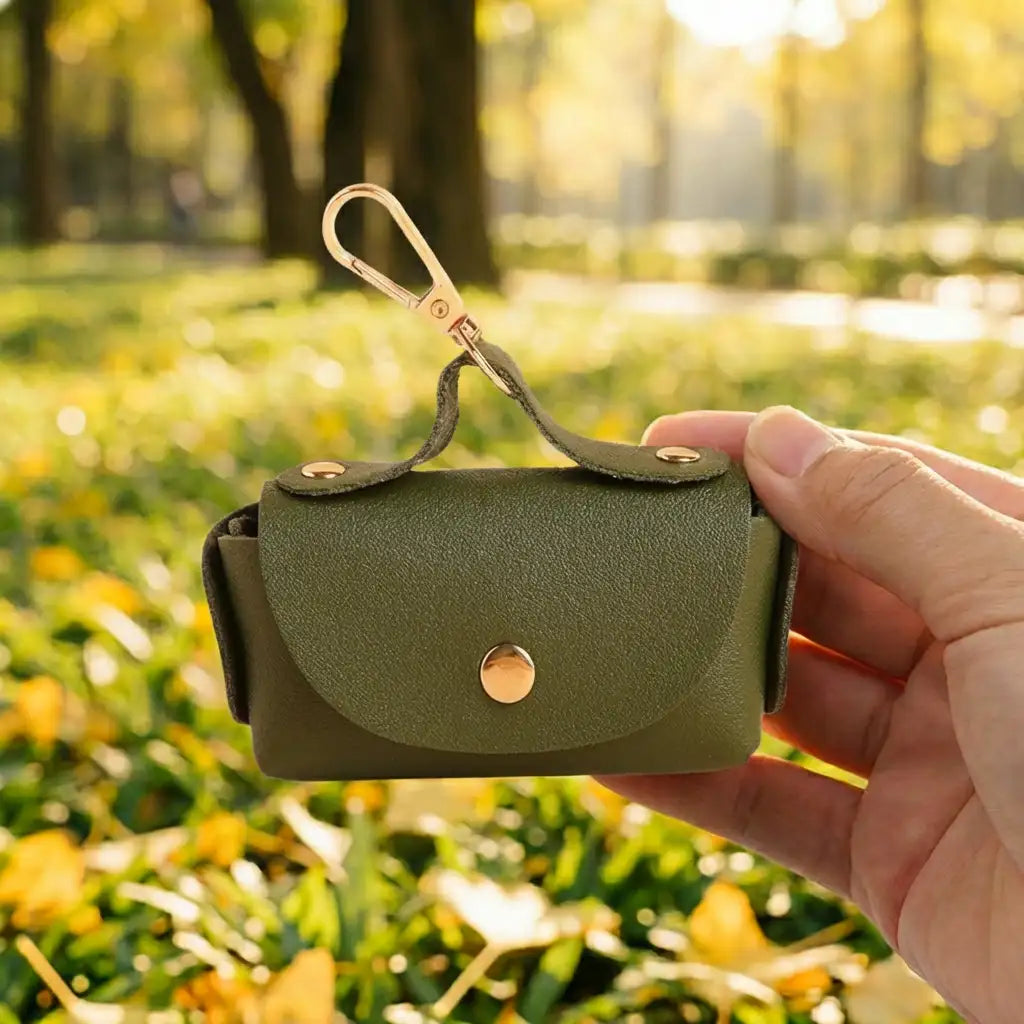 Khaki Faux-Leder Hundekotbeutelhalter, praktisches Accessoire zum Gassi gehen.