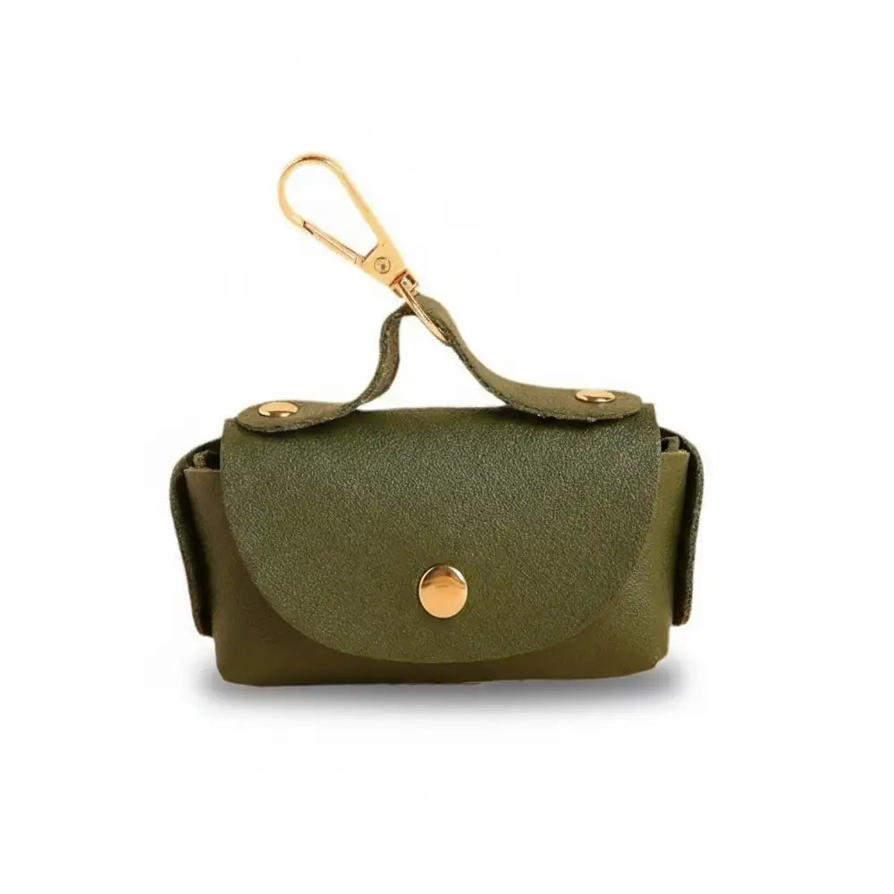 Stylischer Faux-Leder Kotbeutelspender, einfach an der Hundeleine zu befestigen.