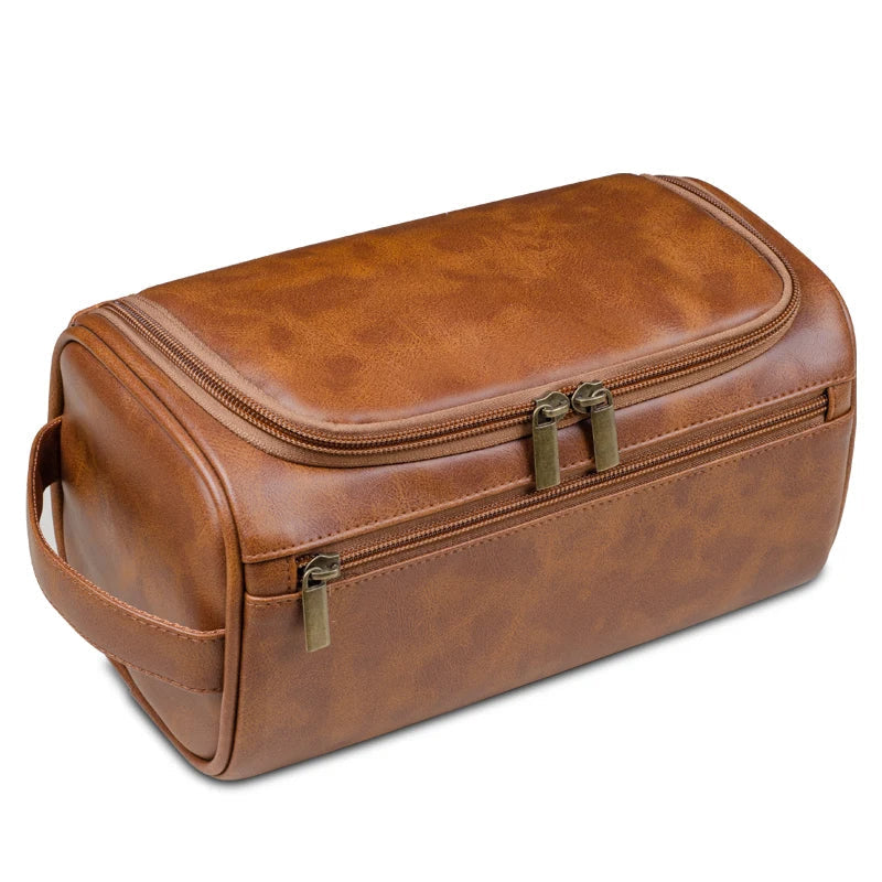 Schwarzer Premium Leder Kulturbeutel. Eine elegante Waschtasche, ideal für Geschäftsreisen und persönliche Pflege.