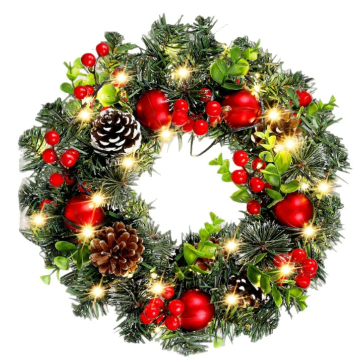 Eleganter Weihnachtskranz mit leuchtenden LEDs, roten Beeren und festlicher Schleife für stilvolle Weihnachtsdeko.