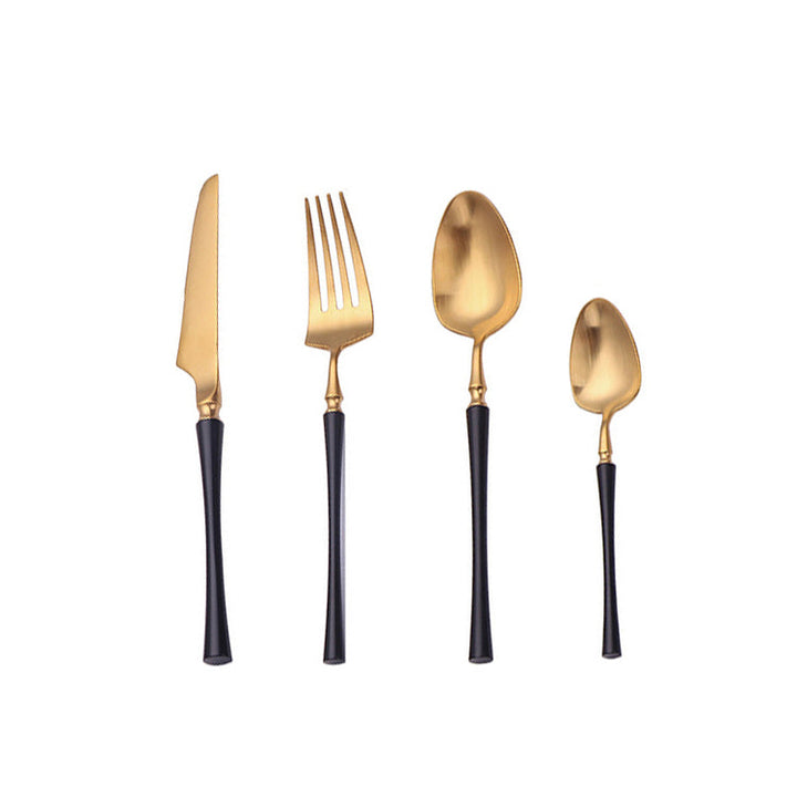 Modernes, elegantes Besteckset aus Edelstahl. 24-teiliges Essbesteck für eine gehobene Tischkultur.