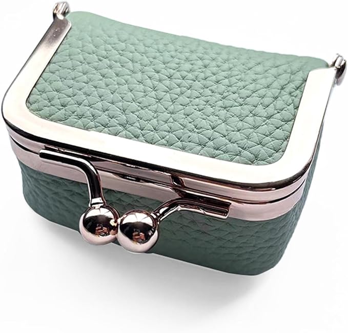 Modernes Reise Schmuckkästchen in kompakter Größe, idealer Schmuck Organizer für Damen auf Reisen.