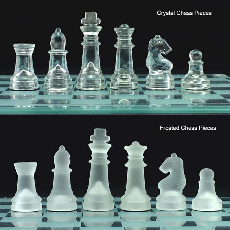 Luxuriöses Glas-Schachspiel mit Kristallfiguren; perfekte Geschenkidee für Strategie-Fans.