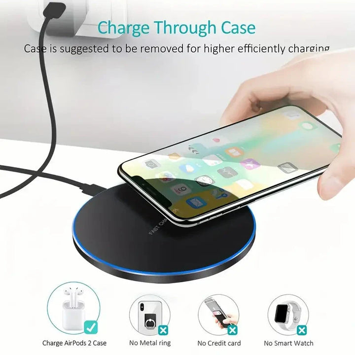Kompaktes 30W Qi Schnellladepad, kabelloses Laden für Smartphones. Modernes, kabelfreies Ladegerät für Zuhause.