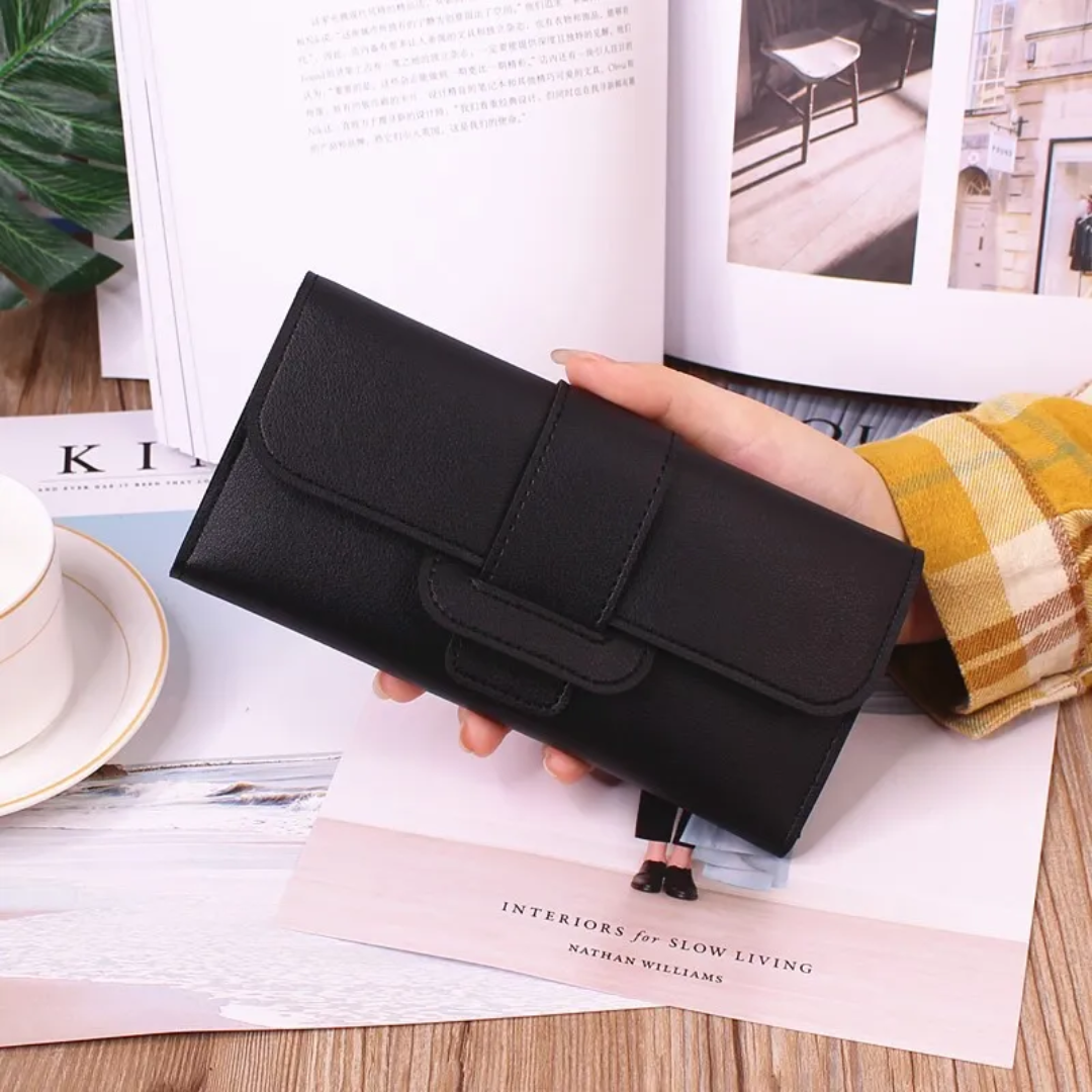 Praktische lange Faltbörse für Herren & Damen. Minimalistisches Design mit viel Stauraum, perfekt für unterwegs.