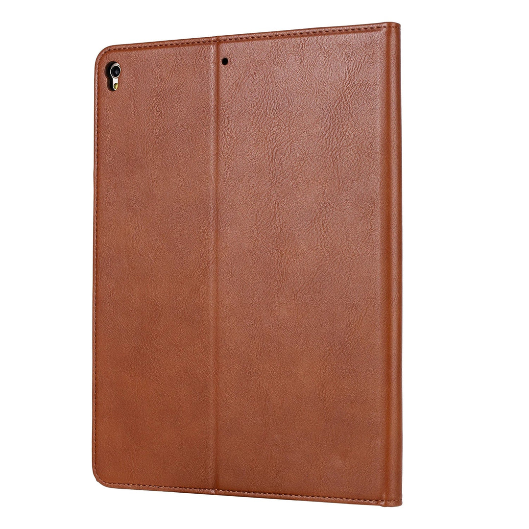 Elegantes Leder Flip Case für iPad, bietet stilvollen Schutz und praktische Handhabung.