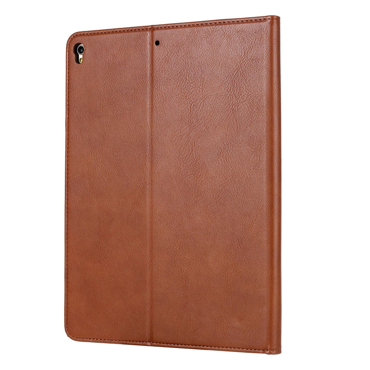 Elegantes Leder Flip Case für iPad, bietet stilvollen Schutz und praktische Handhabung.