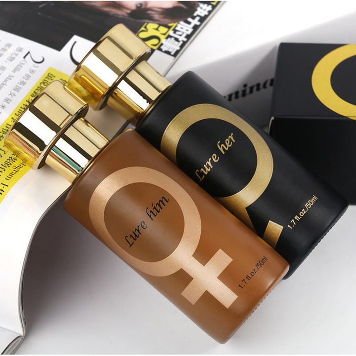 Nahaufnahme vom Männer Pheromon Parfüm. Dieser Duft fördert Anziehungskraft, Selbstbewusstsein und Charme.