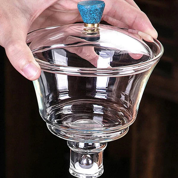 Modernes Glasteeset mit magnetischem Wasserauslass, ideal für die Küche und entspannte Teezeremonien.