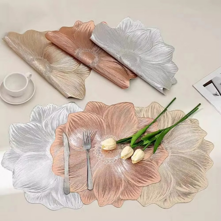 Dekoratives Blumen-Tischset, verschönert jeden Esstisch. Wasserdicht, ölbeständig & pflegeleicht aus PVC.