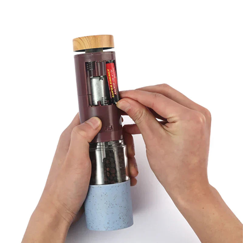 Stylische elektrische Kräutermühle, vielseitiger Küchenhelfer & ideales Geschenk. Für Pfeffer, Salz & Gewürze.