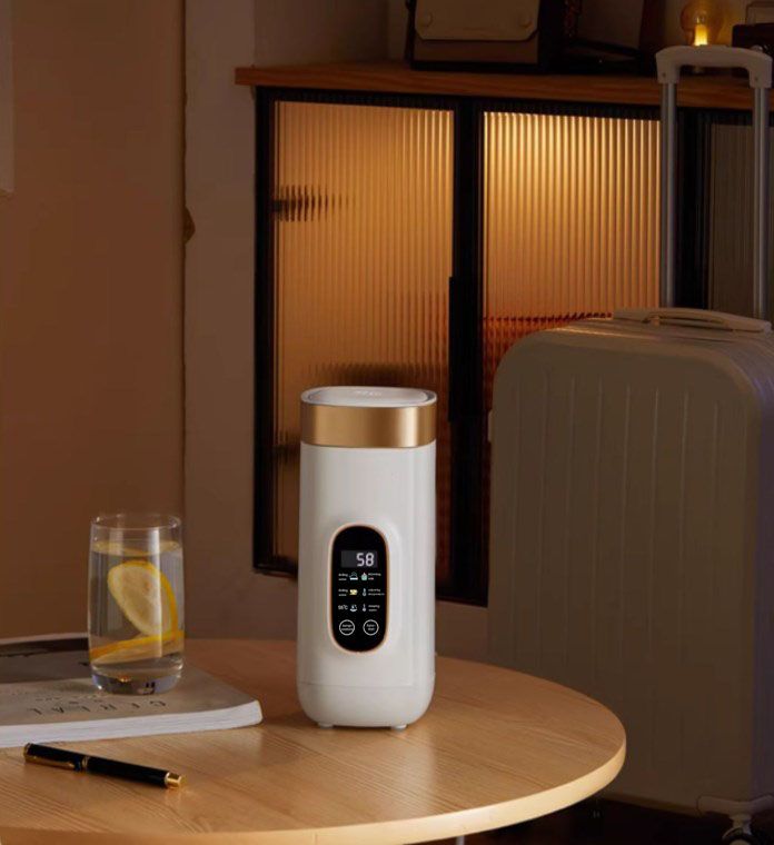 Originelle Geschenkidee: Elektrischer Reise-Kaffeebecher, perfekt für Vielreisende & Büroarbeiter.