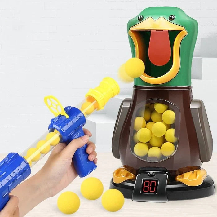 Kinder genießen das interaktive Entenschießen Spiel, fördern Zielgenauigkeit & Bewegung.