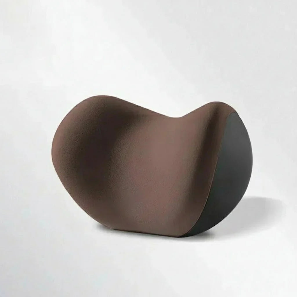 Weiche Memory Foam Nackenstütze für den Autositz, ideal gegen Nackenschmerzen auf Reisen.