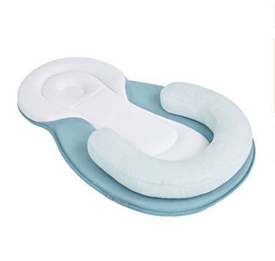 Vielseitige Babystütze in Grau, ergonomisch & atmungsaktiv. Ideal als sichere Sitz- & Spielhilfe für Neugeborene.