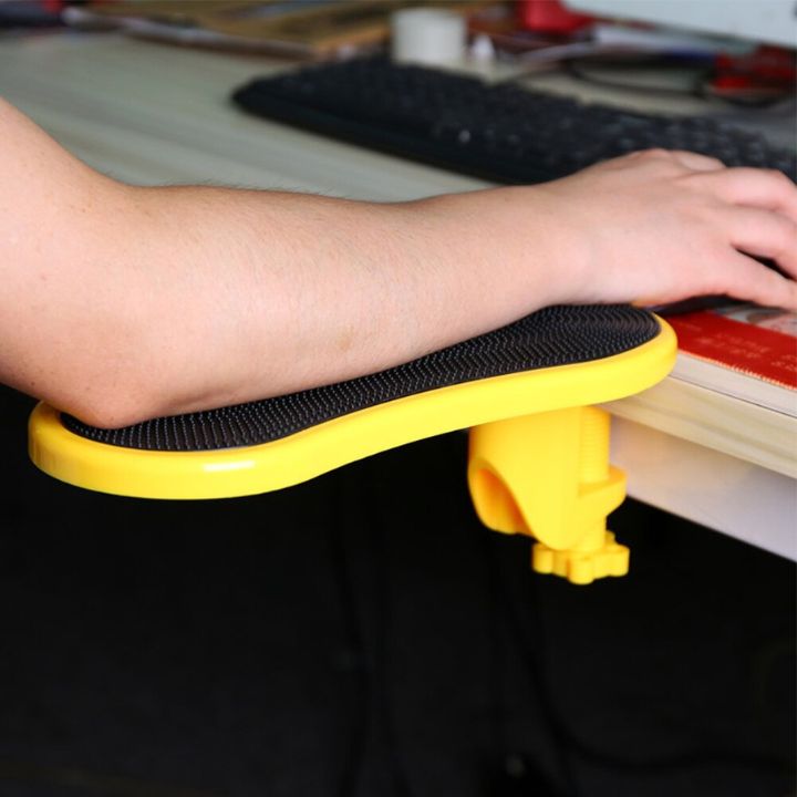 Ergonomische Schreibtisch Armstütze in Gelb, bietet Komfort & Entlastung für Arme und Schultern am PC-Arbeitsplatz.