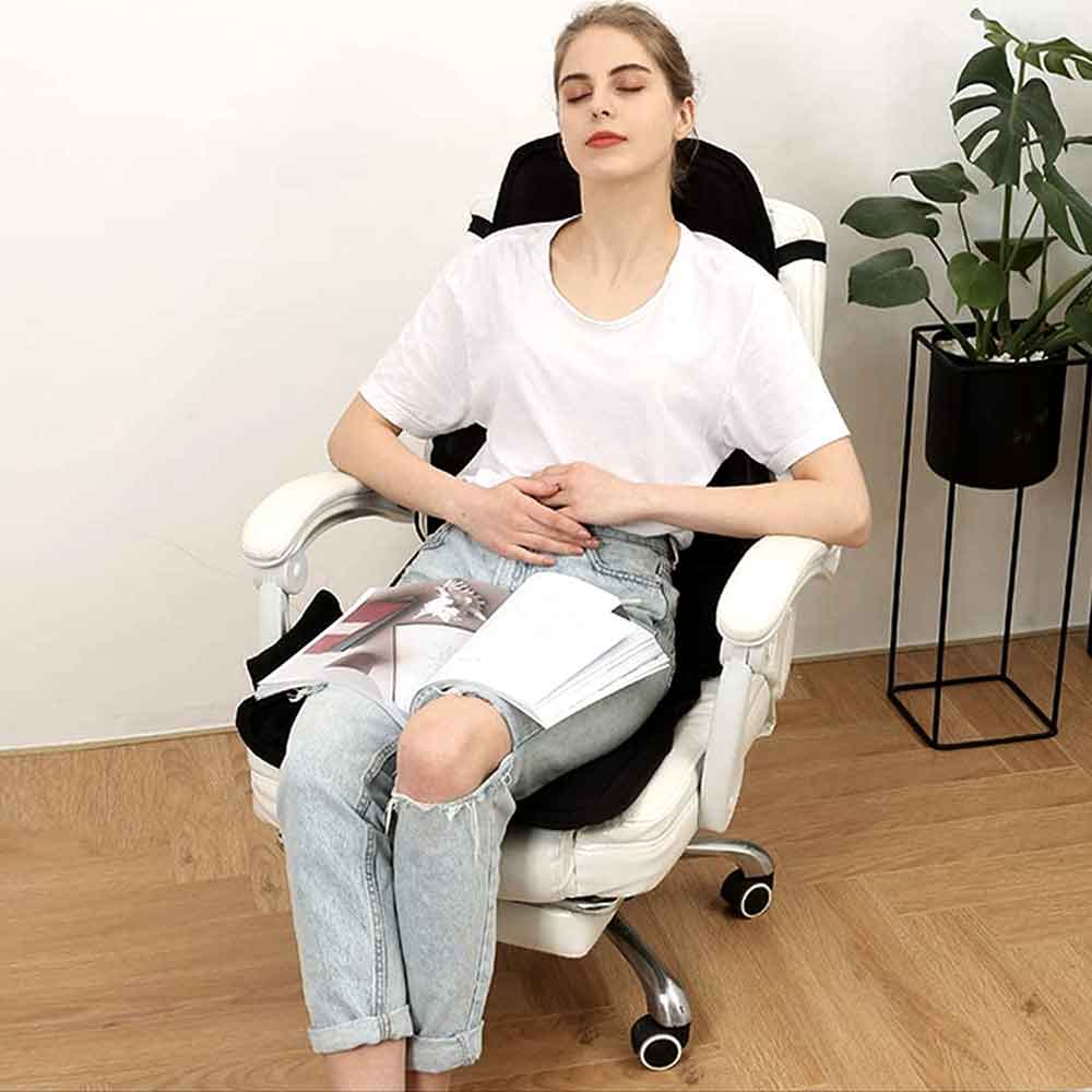 Shiatsu & Vibrationsmassage-Sitzauflage mit Wärme für den gesamten Rücken und Nackenbereich, fördert Muskelentspannung.