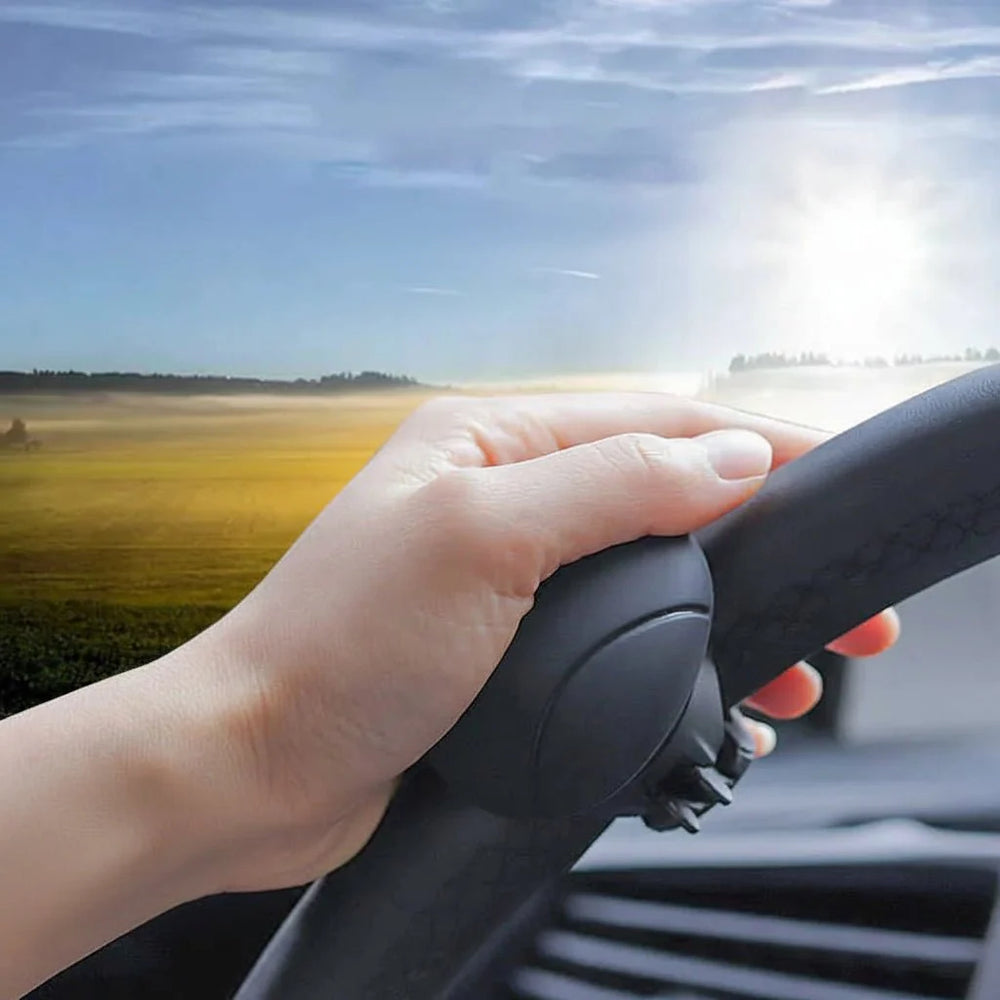 Lenkhilfe Drehknauf für einfaches Manövrieren und entspanntes Fahrerlebnis am Autolenkrad.