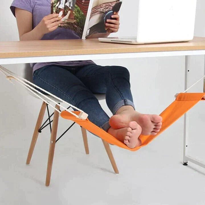 Ergonomischer wivaro Fußhocker zur Entlastung der Beine und Förderung der Durchblutung im Büro.
