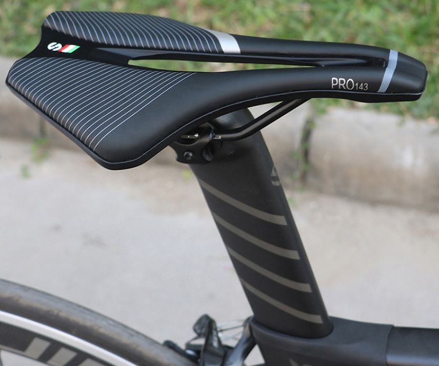 UltraRide™ Komfort-Fahrradsattel, ergonomisch & stoßdämpfend für lange Radtouren. Leicht & unisex.