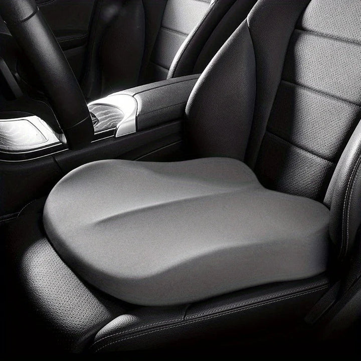 Memory-Schaum Autositzkissen verbessert die Sitzhaltung und den Fahrkomfort, ein Must-have-Autozubehör.