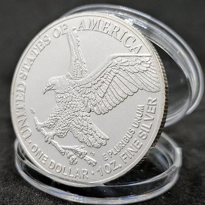 Exklusive Gedenkmünze mit majestätischem Adler. Sammlerstück in Gold & Silber, limitiert.