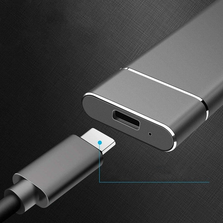Schnelle 8TB externe SSD mit USB 3.1, ideal für große Datenmengen und mobile Nutzung; kompakt und robust.
