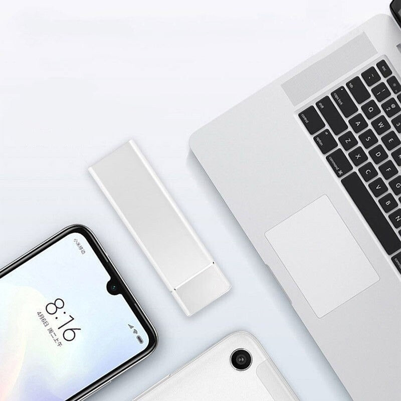 Kompakte externe 8TB SSD, USB 3.1, perfekte mobile Festplatte für Fotografen und Videografen unterwegs.