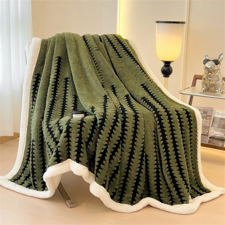 Superweiche Kuscheldecke, extra dick aus Flanell & Samt, perfekt für gemütliche Stunden, wärmend & luxuriös.