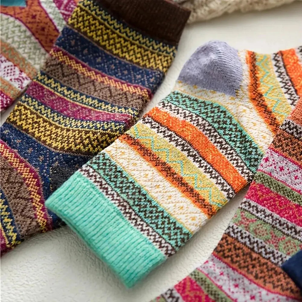 Gestreifte Damen Socken, 5 Paar, weich und dick. Perfekte Alltags- und Winter Socken für Damen.