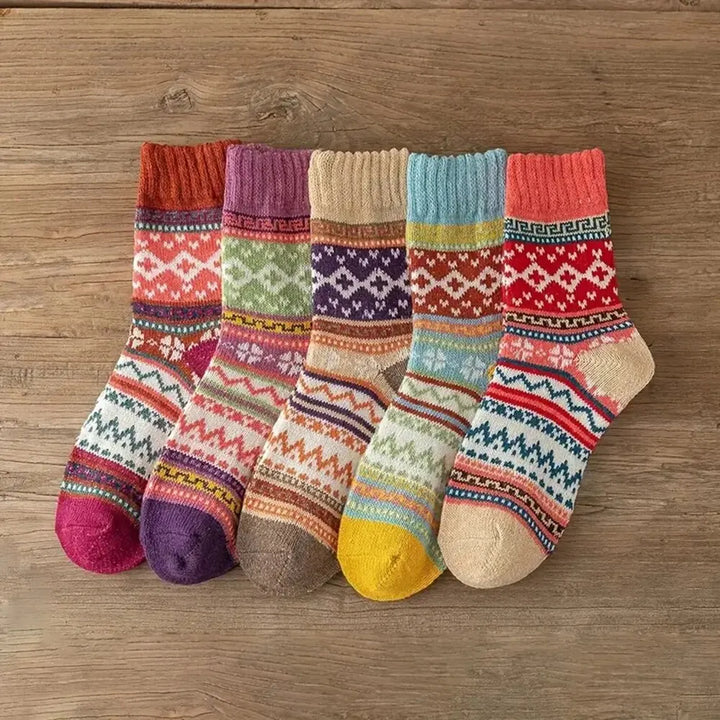 5er Set dicker Damen Winter Socken, gestreift und kuschelig warm. Ideale Thermo Socken für kalte Tage.