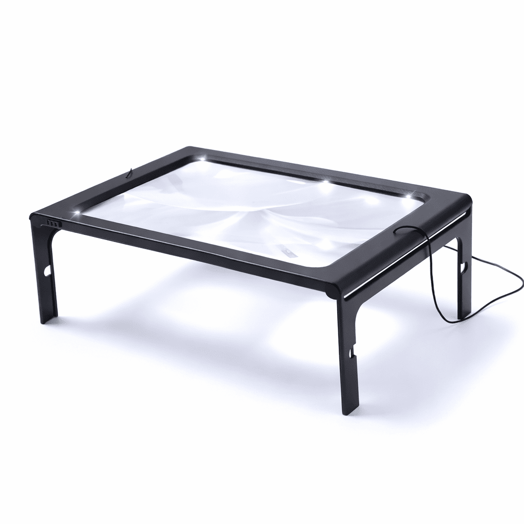 Faltbare Leselupe mit integrierter LED-Beleuchtung und freihändigem Standfuß für Senioren. Perfekt für Bücher.