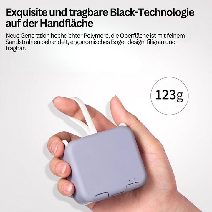 Kompakte FoldCharge Powerbank in Grün. Faltbares Design für tragbares Laden unterwegs. Dein mobiler Akku.