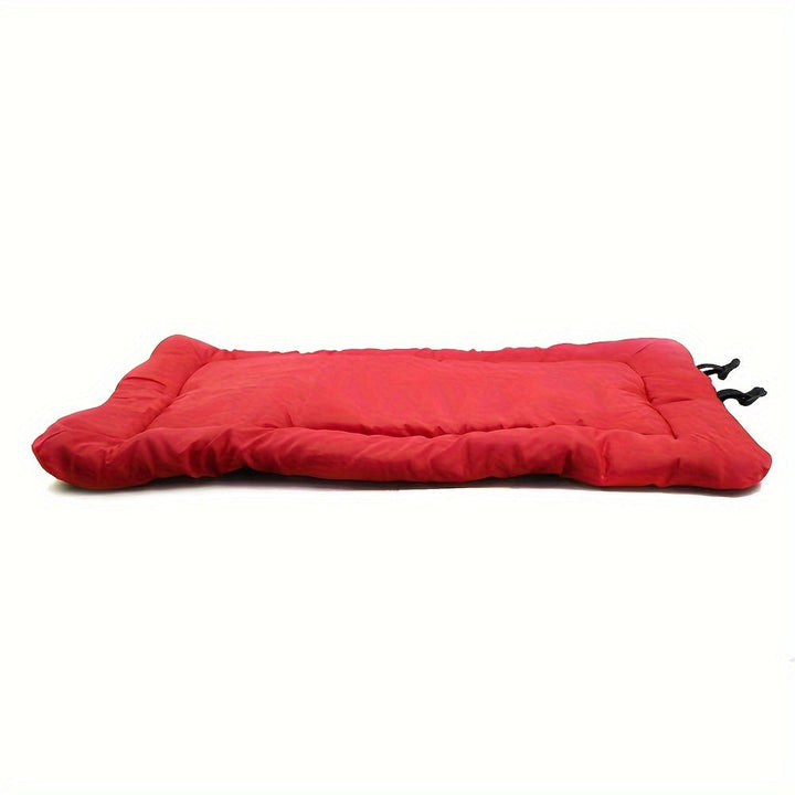 Leichte, faltbare Hundematte für unterwegs. Perfekter wasserdichter Liegeplatz für Outdoor-Abenteuer.