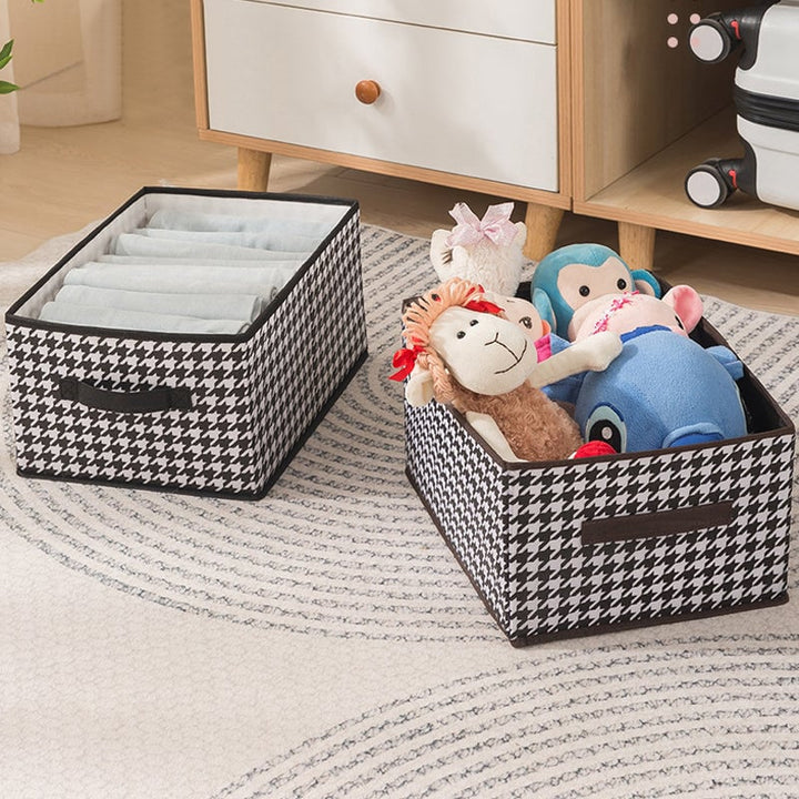 Sauberer Kleiderschrank: Faltbarer Jeans-Organizer für knitterfreie und sortierte Kleidung.