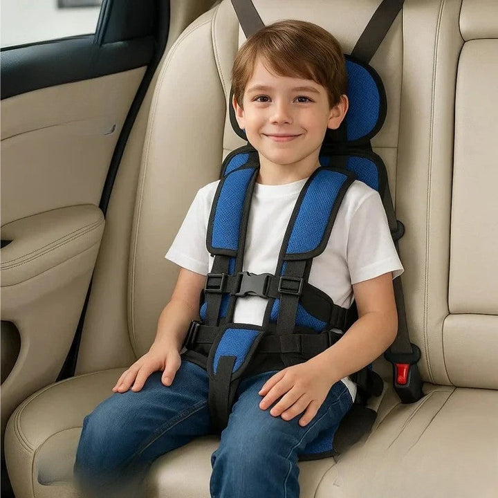 Ergonomischer Kindersitz faltbar, mit weichem Bezug für Komfort auf Reisen.