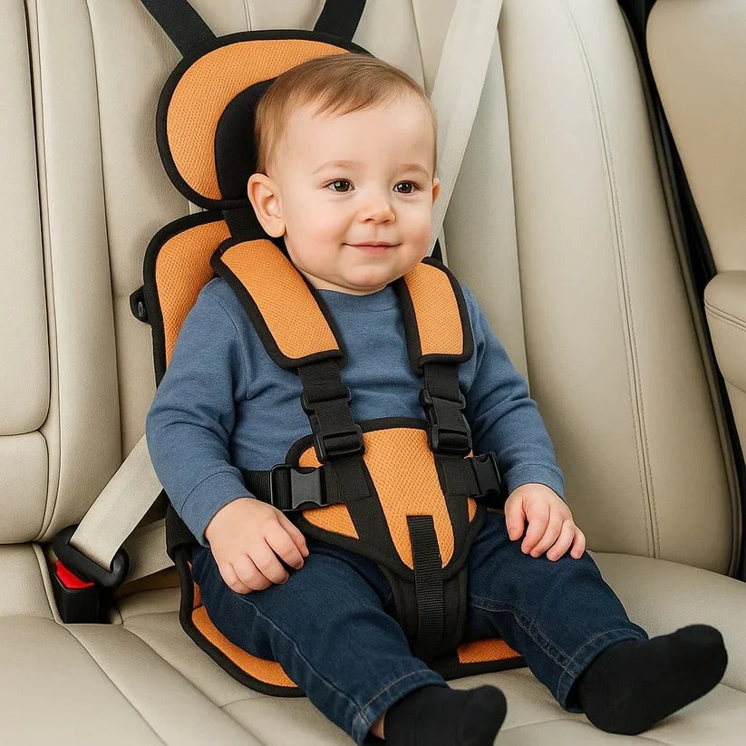 Portabler Kindersitz für Kinder mit sicherem Gurtsystem, perfekt faltbar für Reisen.