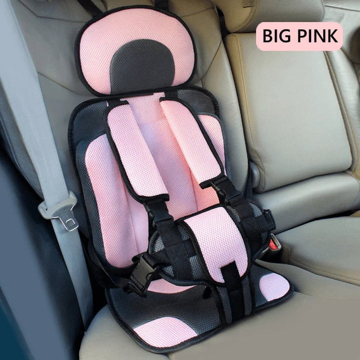 Atmungsaktiver faltbarer Kindersitz. 5-Punkt-Gurt für sichere Fahrten im Auto und unterwegs. Babyausstattung.