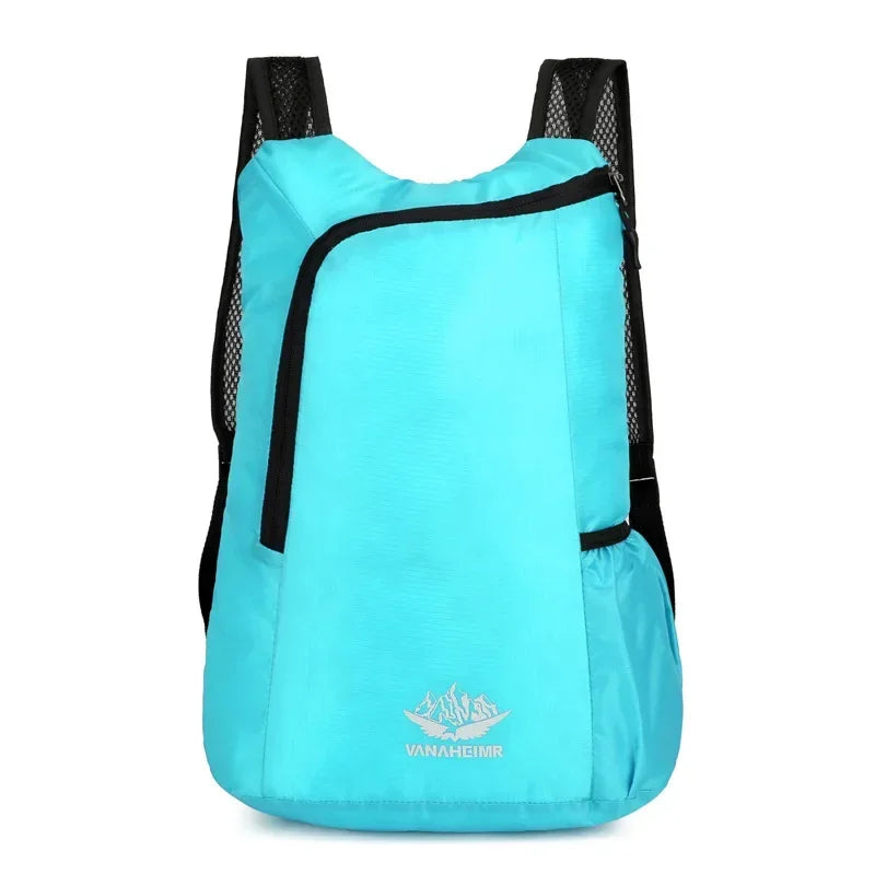 Wasserdichter Outdoor-Rucksack 20L, faltbar & ultraleicht, optimal für sommerliche Tagesausflüge.