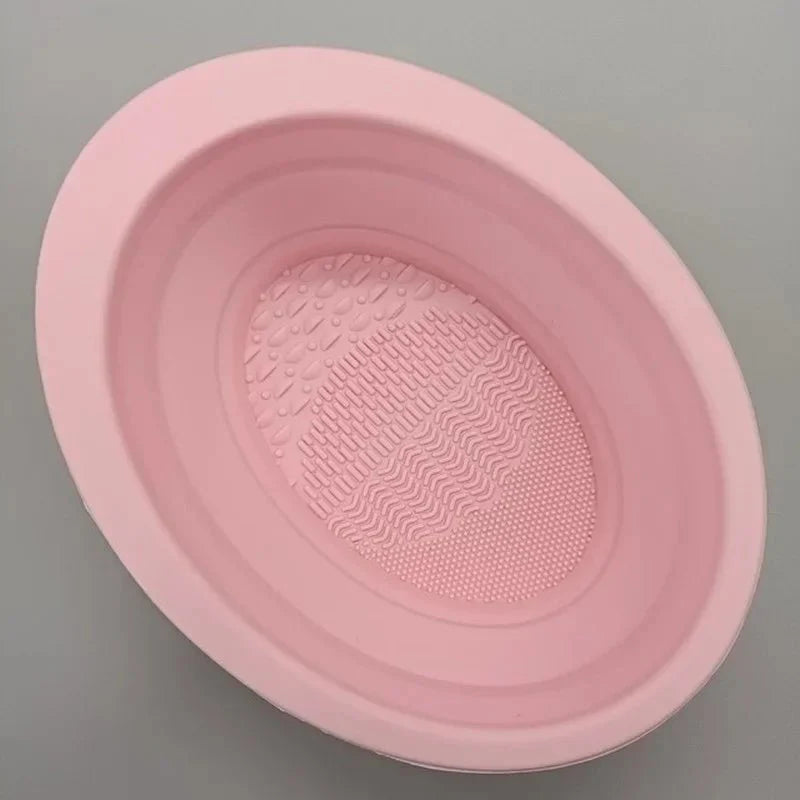 Silikon Pinselreiniger mit integrierter Schale. Faltbar, ideal für die Pflege Ihrer Make-up Pinsel.