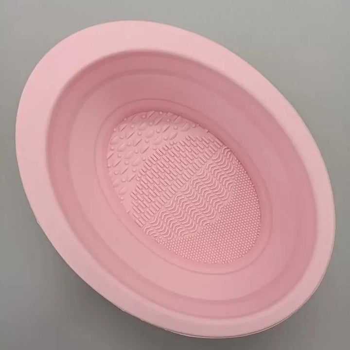 Silikon Pinselreiniger mit integrierter Schale. Faltbar, ideal für die Pflege Ihrer Make-up Pinsel.