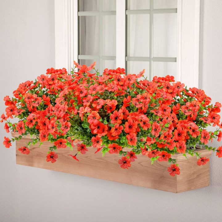 Realistische Blumendeko von BloomEver, perfekt für Innenräume und geschützte Außenbereiche, pflegeleicht.