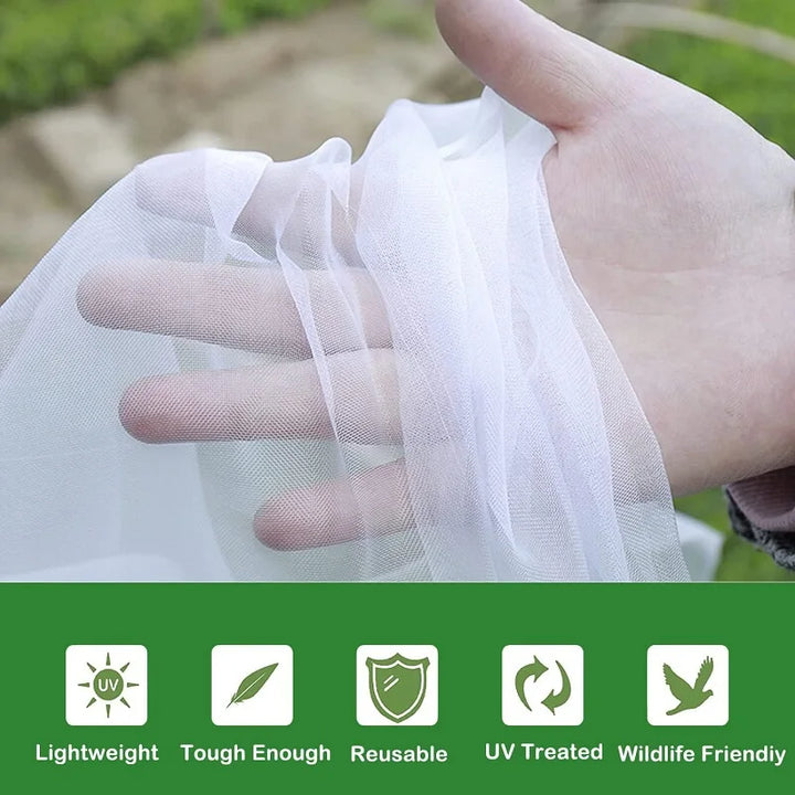 Weißes Gemüseschutznetz für Hochbeete, ideal als Insektenschutznetz und Frühbeet-Abdeckung; fördert gesunden Gemüseanbau.