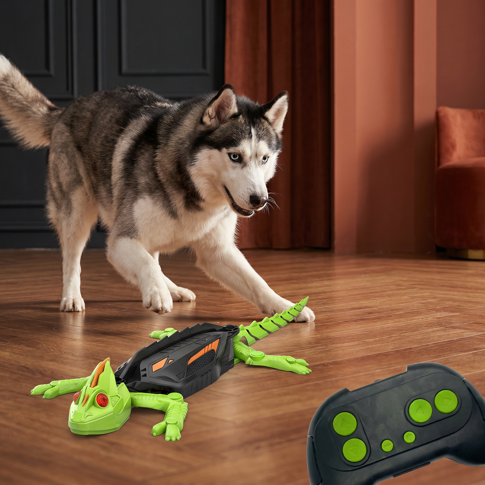 Detailreiches ferngesteuertes Eidechsen-Hundespielzeug für spannende Jagd- und Kletteraktivitäten.