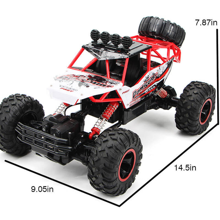 Großer RC Monstertruck mit robusten Reifen und Allradantrieb. Perfektes Offroad Auto.
